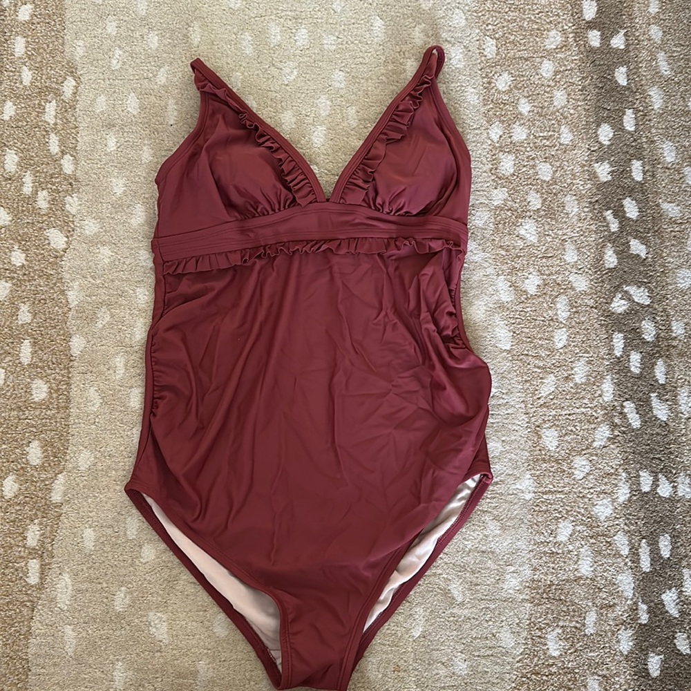 Worn Once! Maternity swimsuit Size S